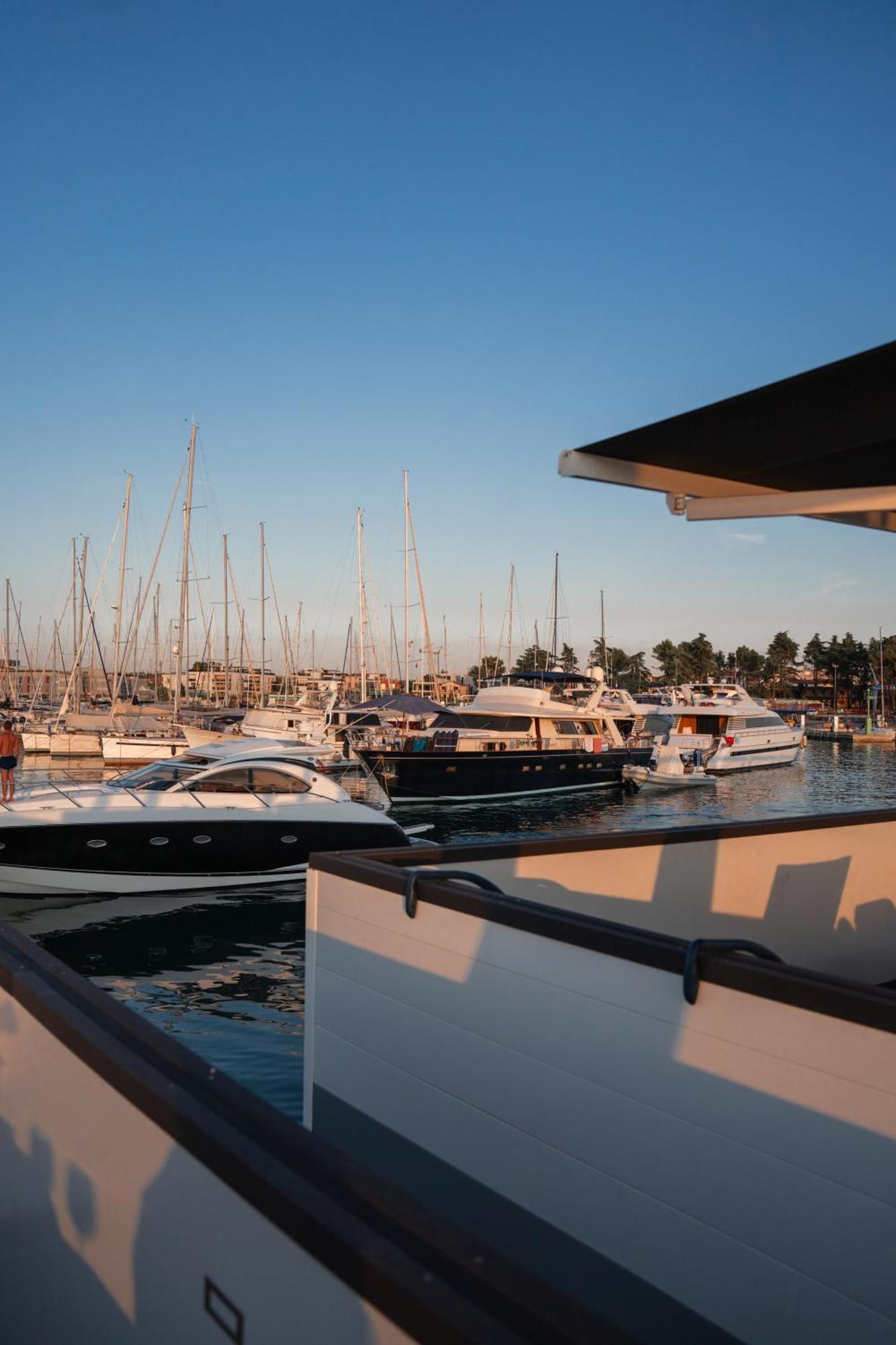 The Sea Lodges Portoroz - Bootshaus Floating Sea House Екстериор снимка