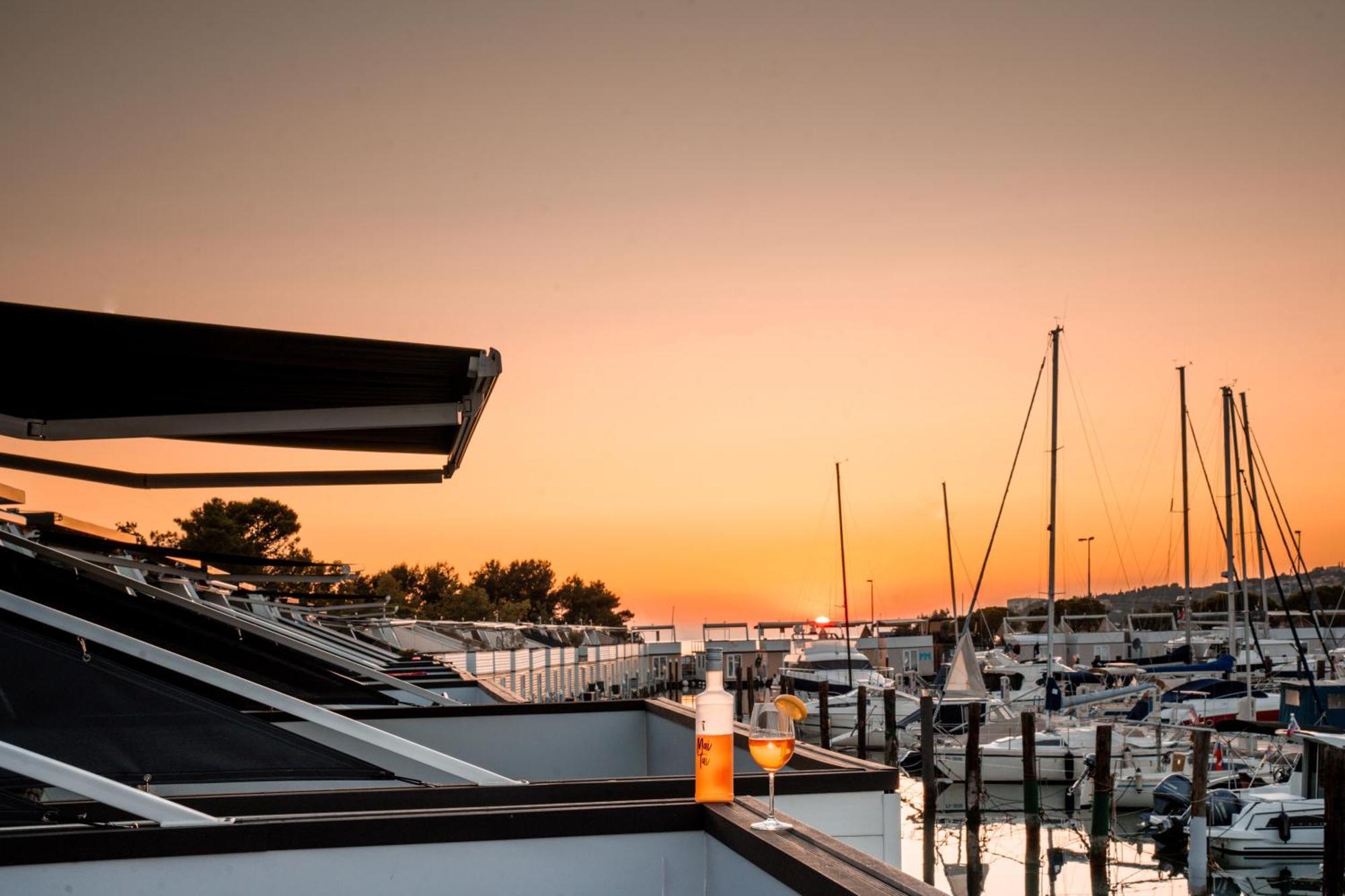 The Sea Lodges Portoroz - Bootshaus Floating Sea House Екстериор снимка